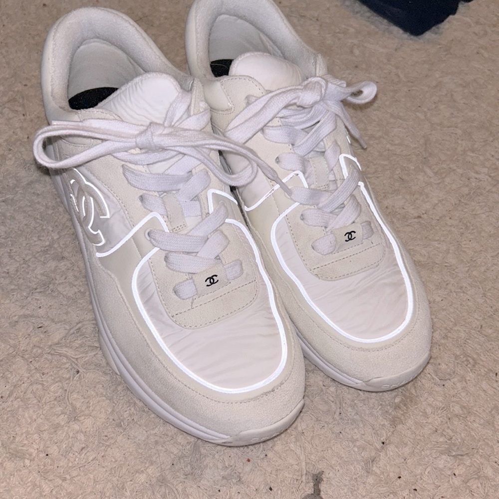Chanel rev classic white nylon suede trainers!